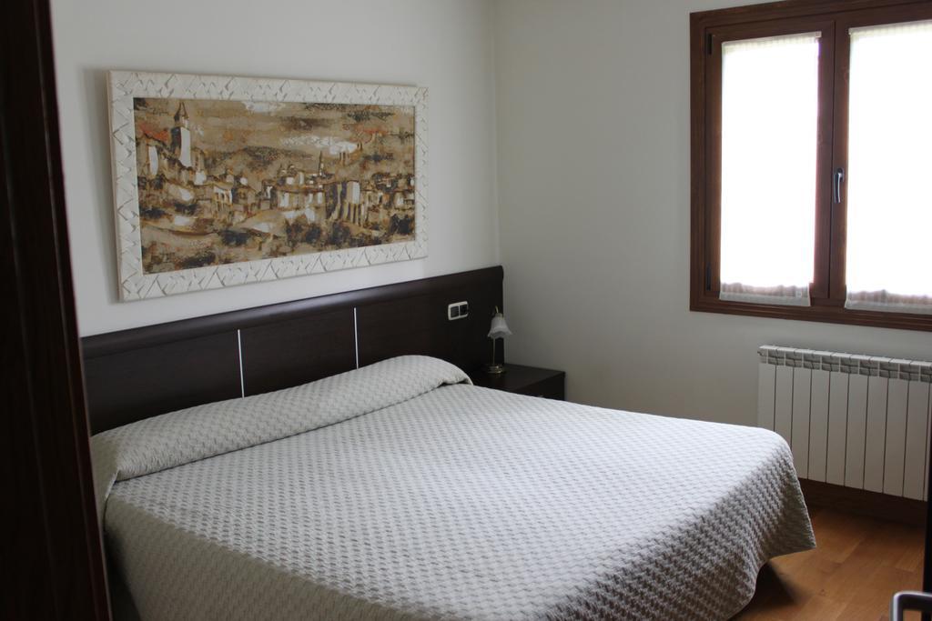Apartamentos Irati Espinal-Auzperri Zimmer foto