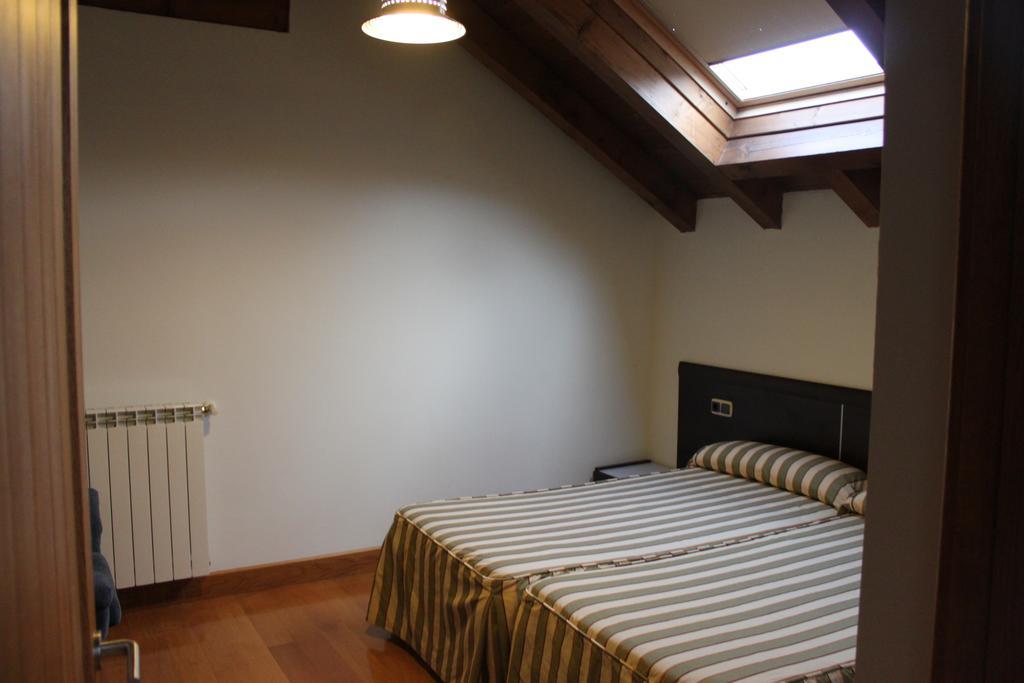 Apartamentos Irati Espinal-Auzperri Zimmer foto