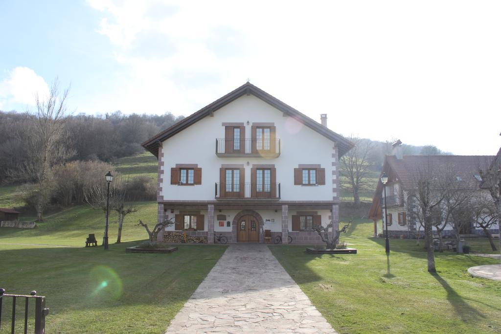 Apartamentos Irati Espinal-Auzperri Exterior foto