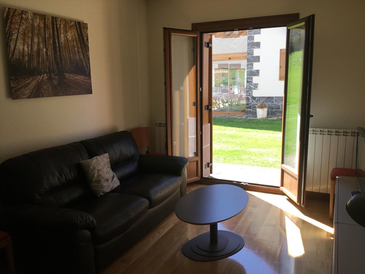 Apartamentos Irati Espinal-Auzperri Exterior foto